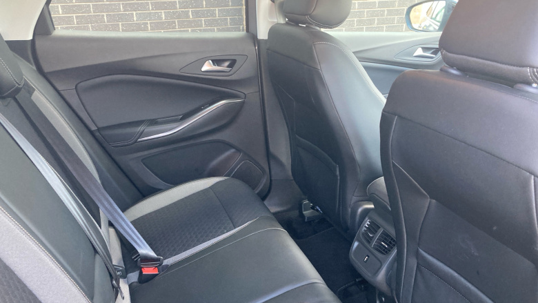 Vauxhall Grandland X 1.2 Turbo SRi Nav 5dr Petrol Hatchback